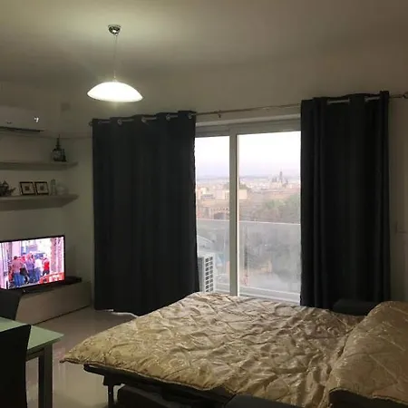 Bright With Garage Apartman